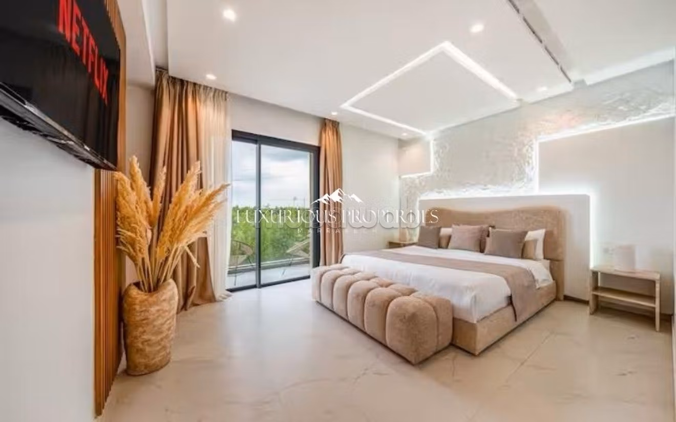 Villa lussuosa con 4 suite e piscina