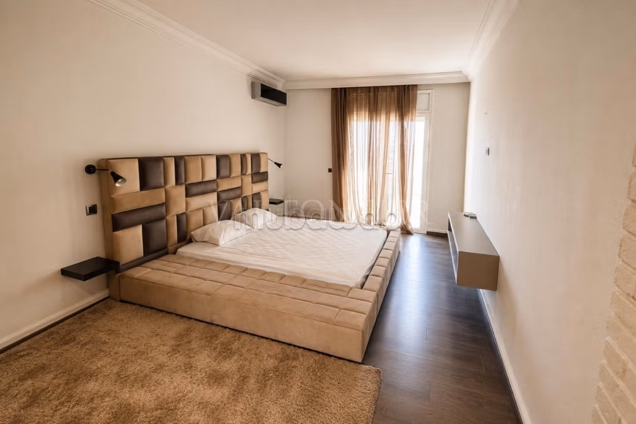 Location Appartement Meublé 156m2 3chambres Racine,
Casablanca — 5