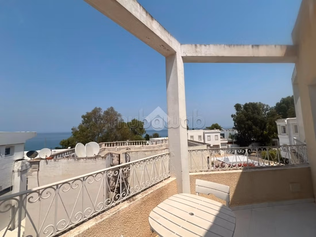 Piano di villa arredato con vista mare a La Marsa Corn