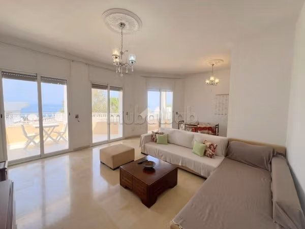 Etage de villa meublé avec vue mer à La Marsa Corn