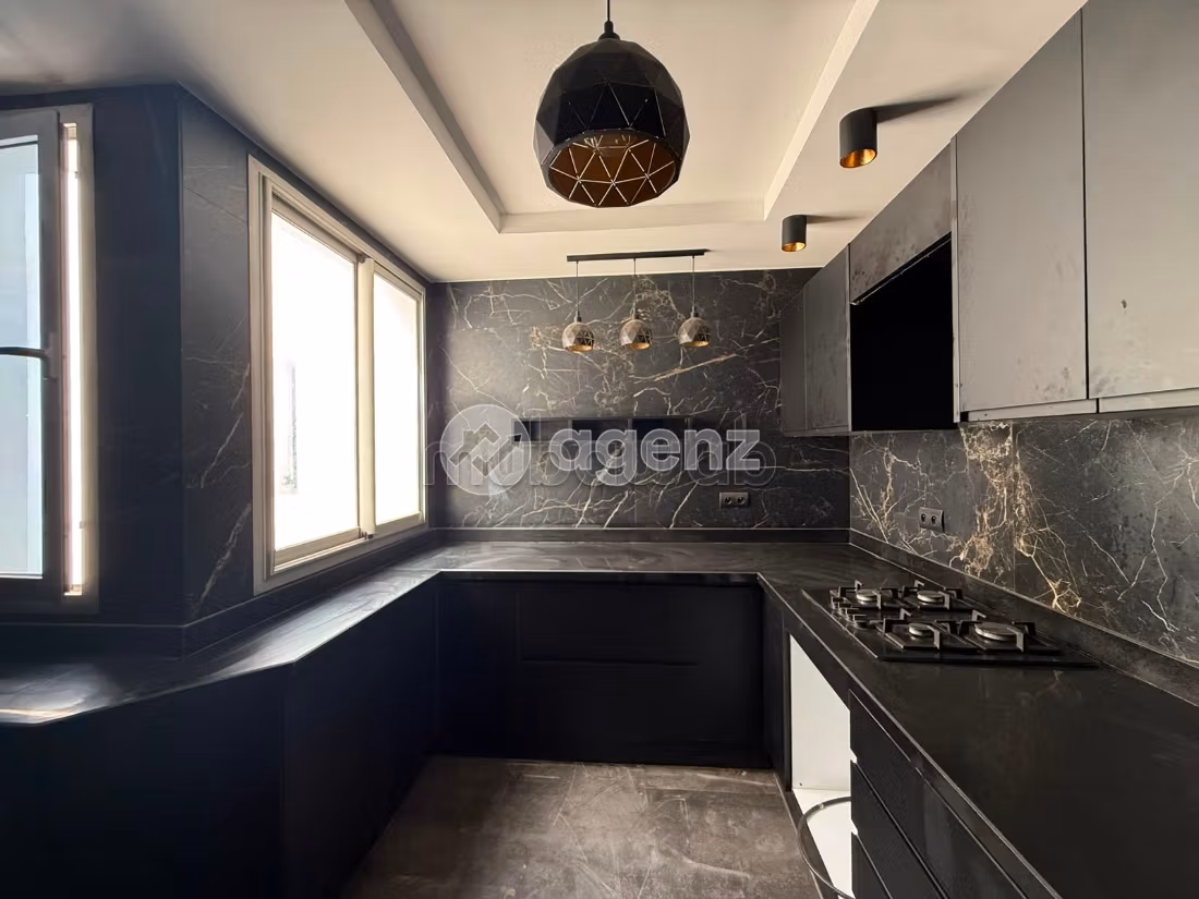 Apartamento en venta 87 m², 2 dormitorios Hay Mohammadi Agadir