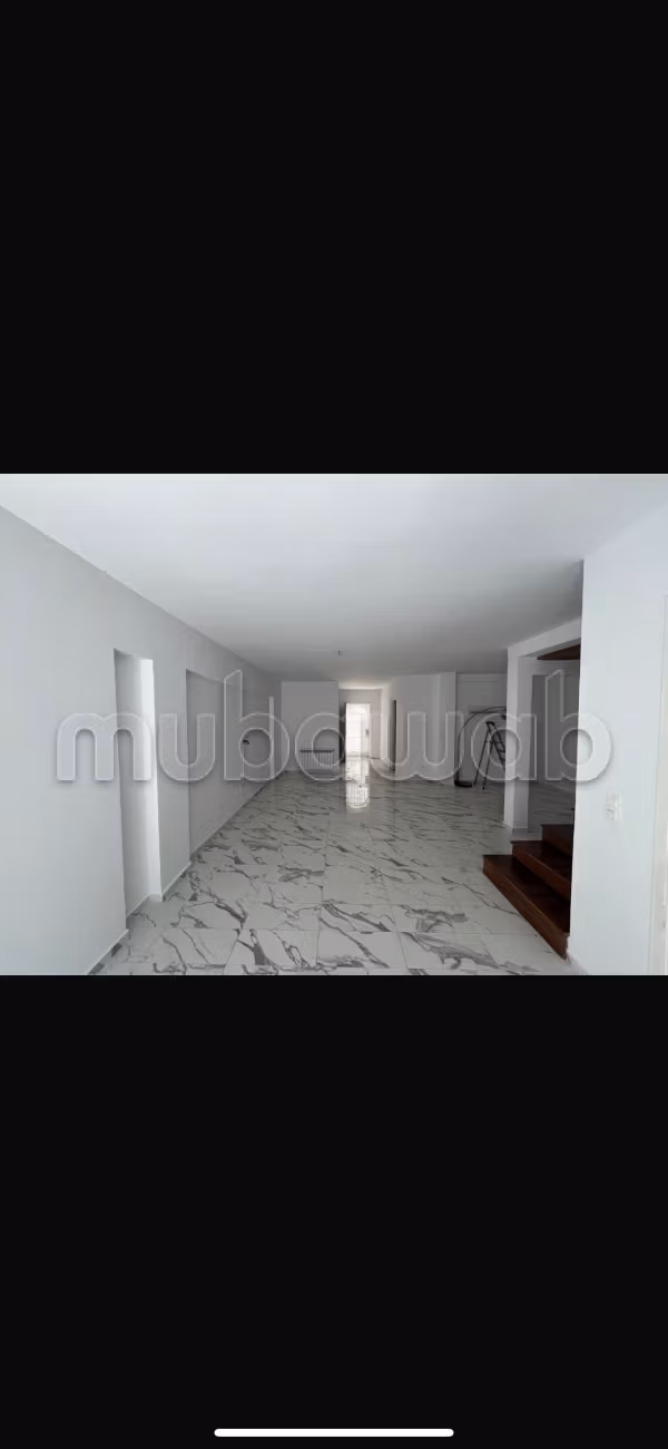 Splendid villa for sale in La Marsa. 2 pleasant bedrooms. Reinforced door and double glazing system.