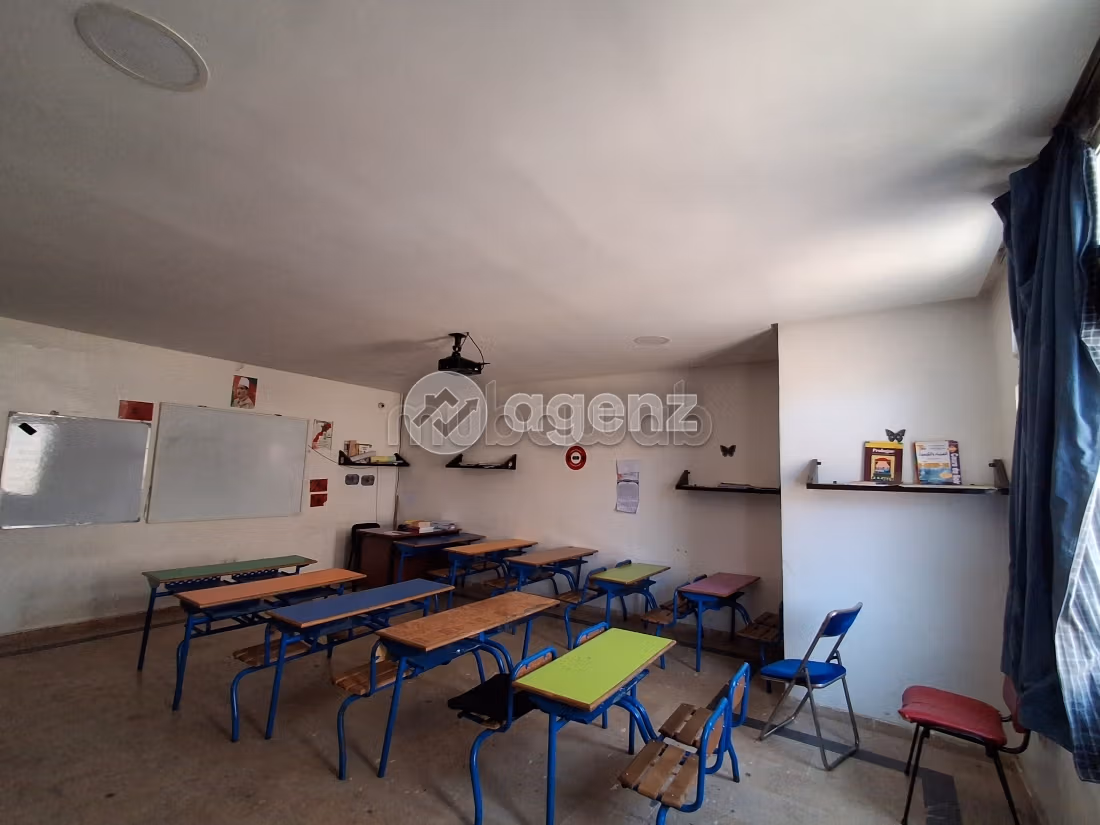 Comercio en venta 2 700 m² Magreb Al Arabi Skhirate Témara