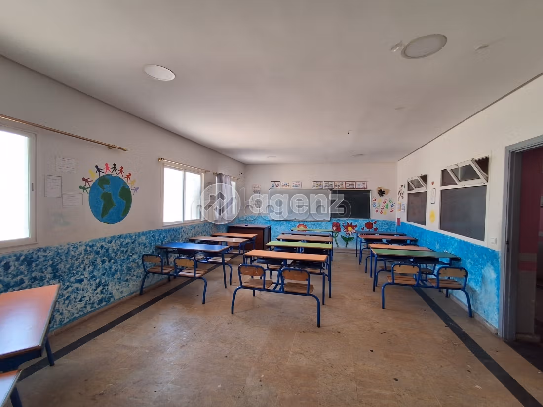 Comercio en venta 2 700 m² Magreb Al Arabi Skhirate Témara