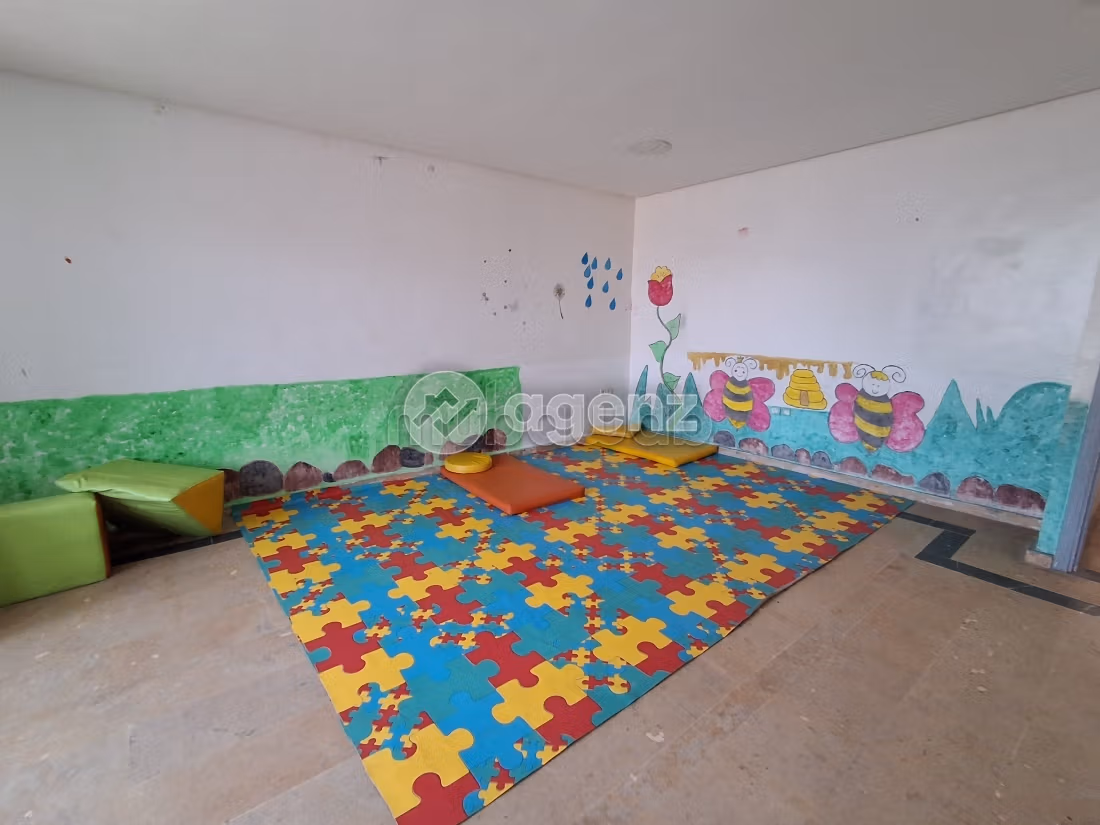 Comercio en venta 2 700 m² Magreb Al Arabi Skhirate Témara
