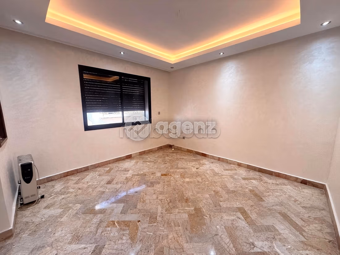 Appartement à vendre 106 m², 2 chambres Les Hôpitaux Casablanca