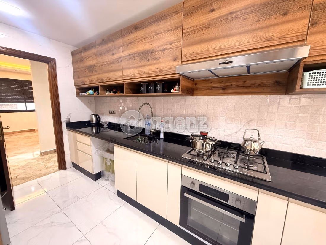 Appartement à vendre 106 m², 2 chambres Les Hôpitaux Casablanca