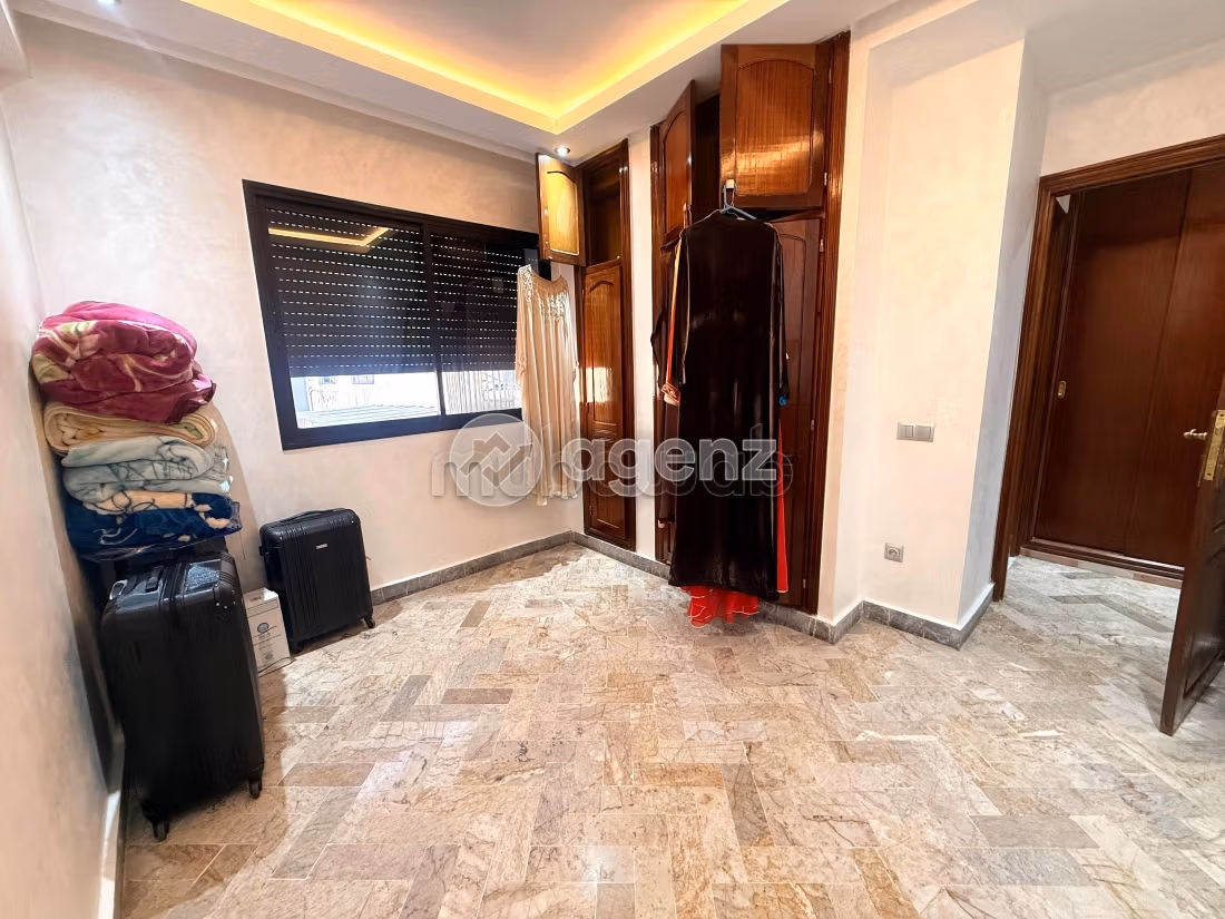 Appartement à vendre 106 m², 2 chambres Les Hôpitaux Casablanca