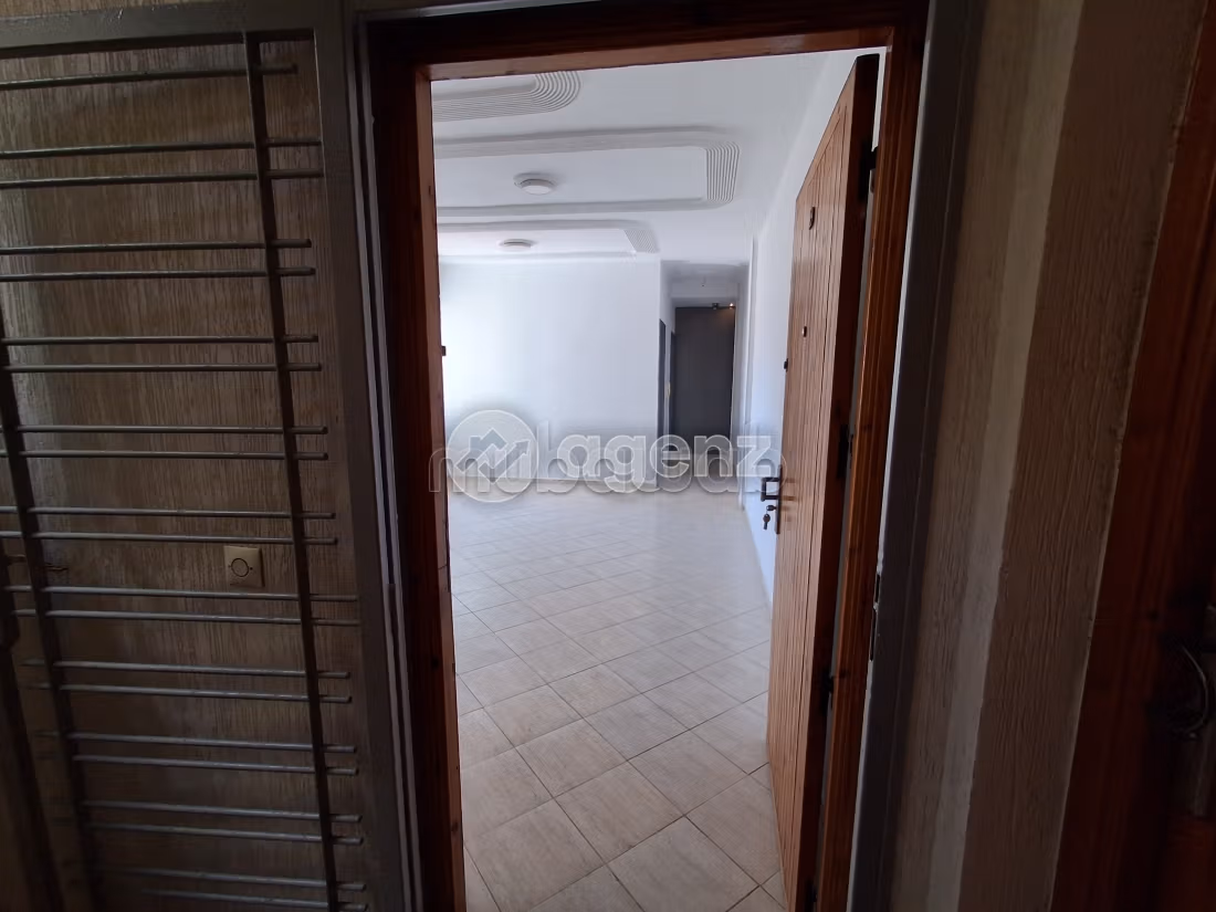Appartement à vendre 61 m², 2 chambres hay chemaou Salé