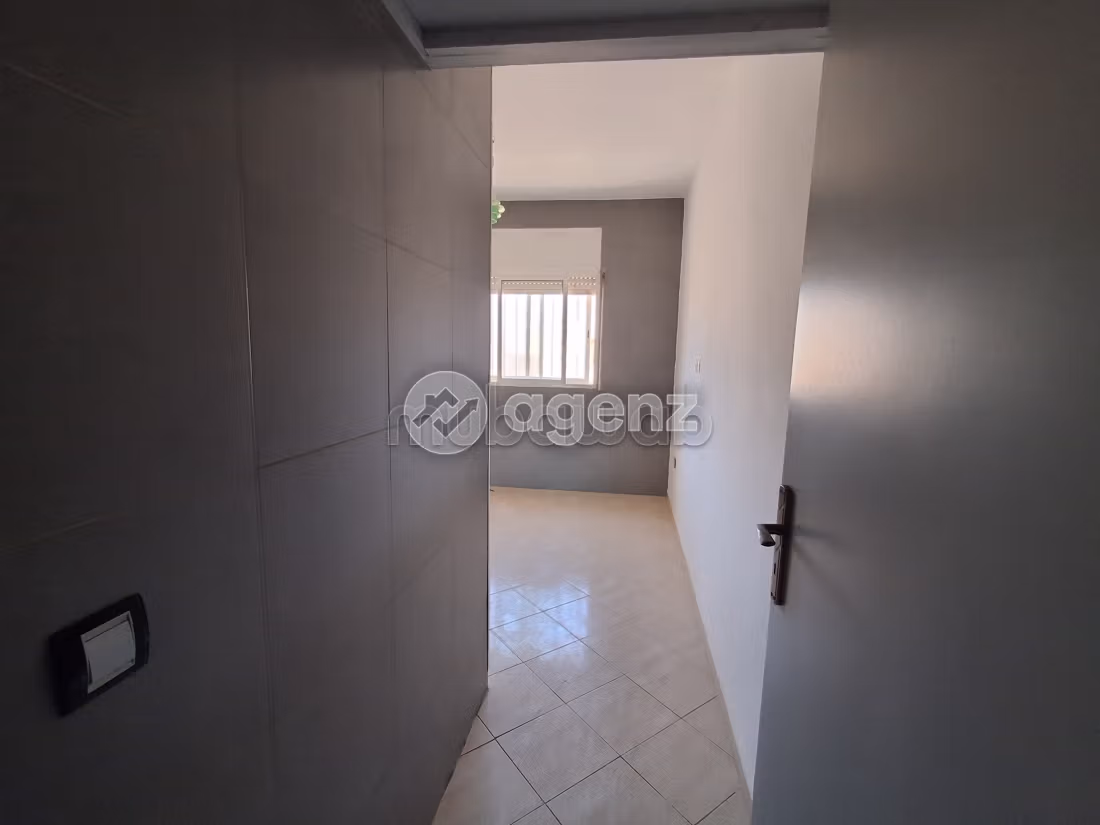 Appartement à vendre 61 m², 2 chambres hay chemaou Salé