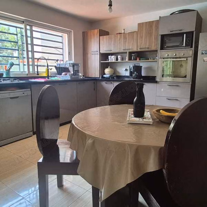 Villa à Vendre de 300.0 m² à Dar Bouazza,
Tamaris1