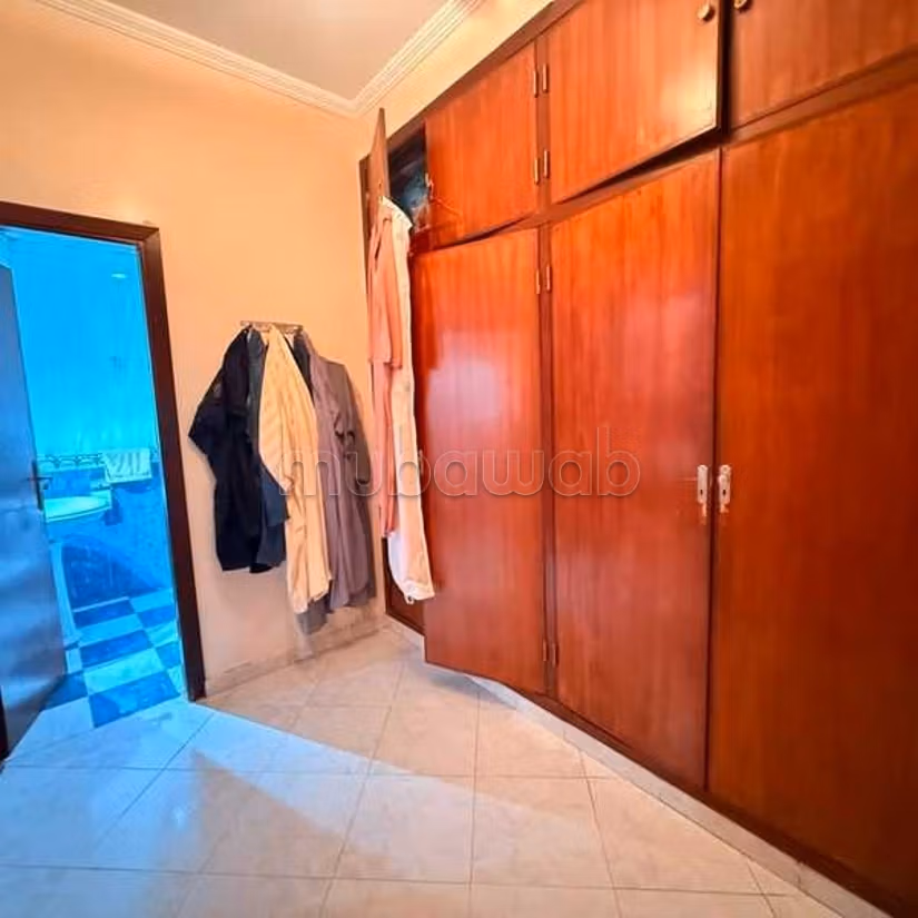 Appartement à Vendre de 193.0 m² à Casablanca, 
Hopitaux — 3