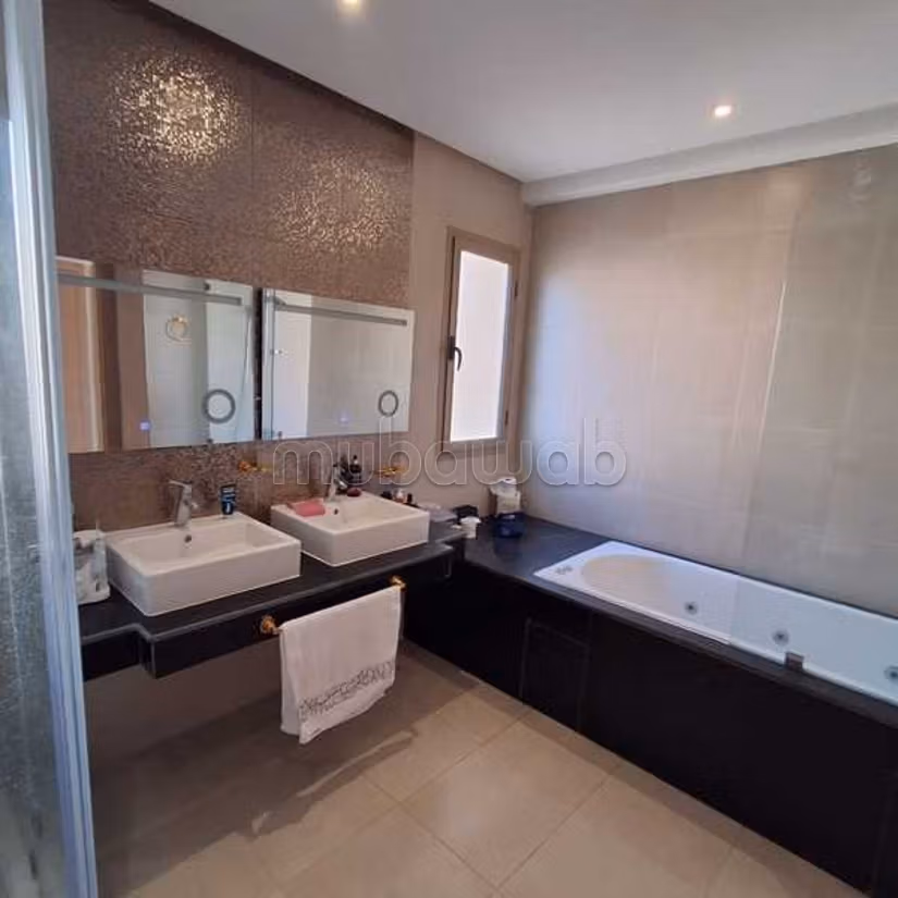 Villa en Venta de 660.0 m² en Salé, Bouknadel