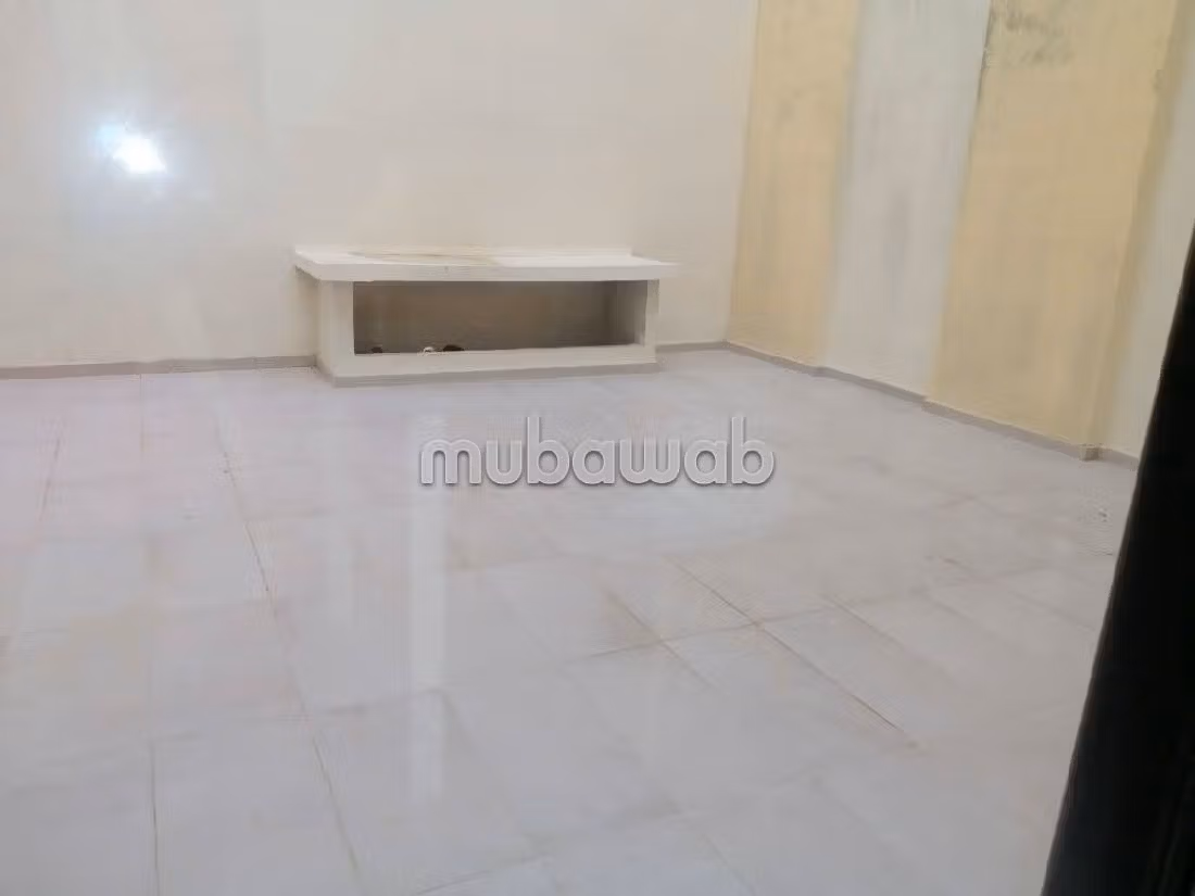 Beautiful empty duplex with garden in La Marsa