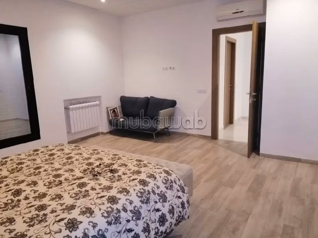 Beautiful empty duplex with garden in La Marsa