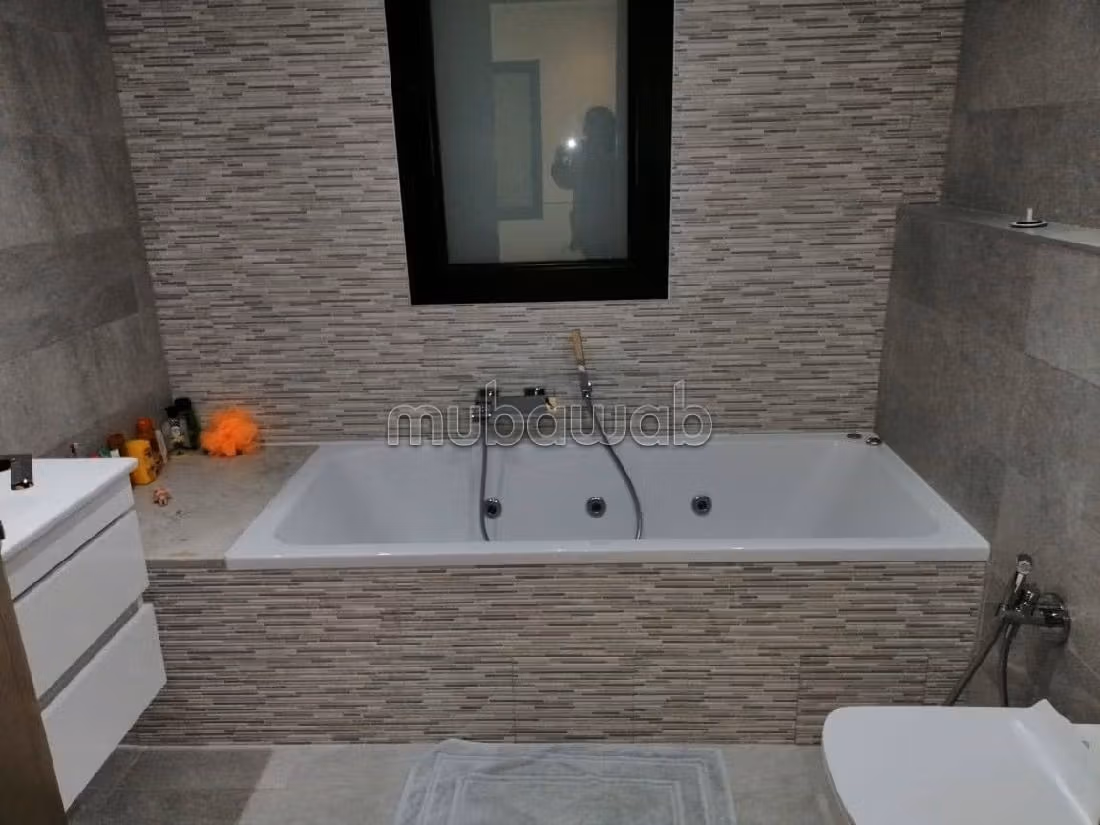 Beautiful empty duplex with garden in La Marsa