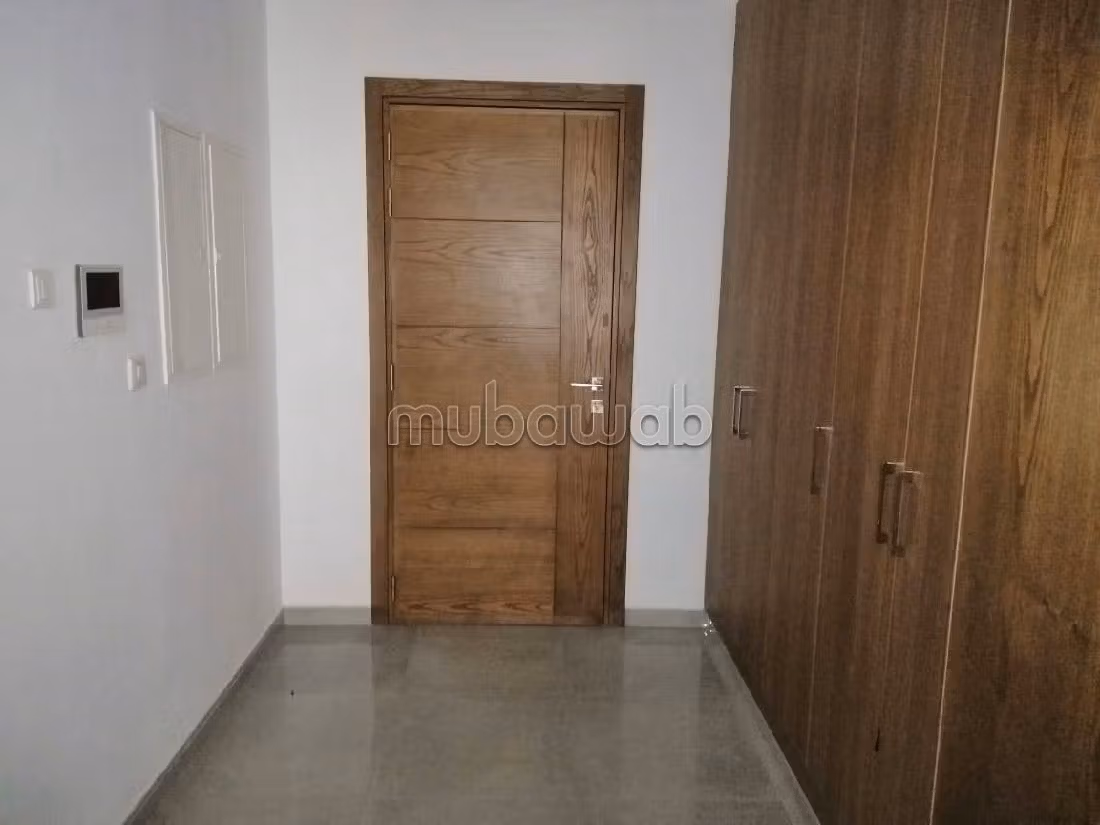 Beautiful empty duplex with garden in La Marsa