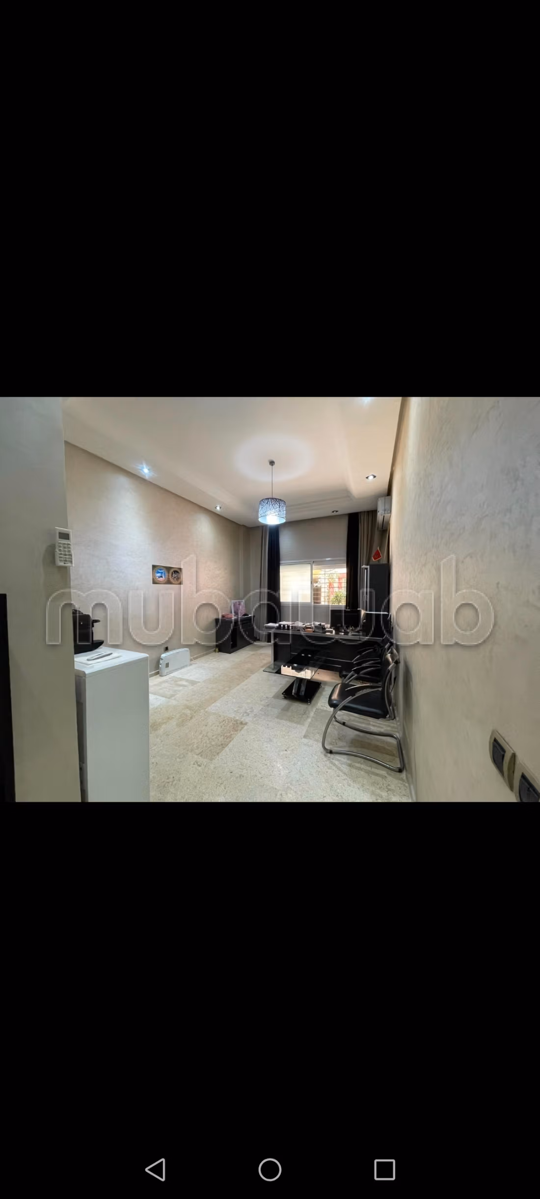 Bel appartement à vendre à Hivernage. 
3 grandes pièces. 
Ascenseur et garage — 2
