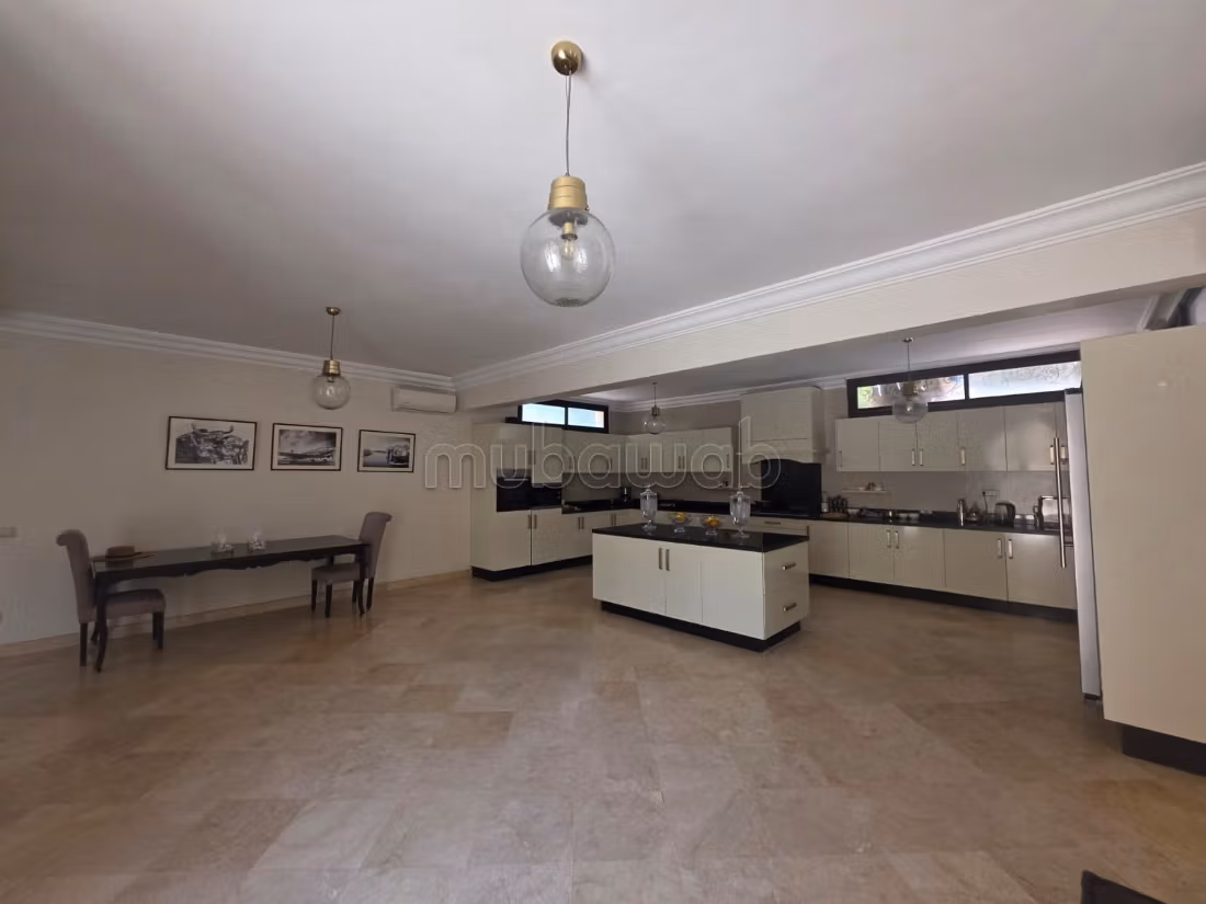 Magnifica villa arredata in affitto a Targa - 1200 m²