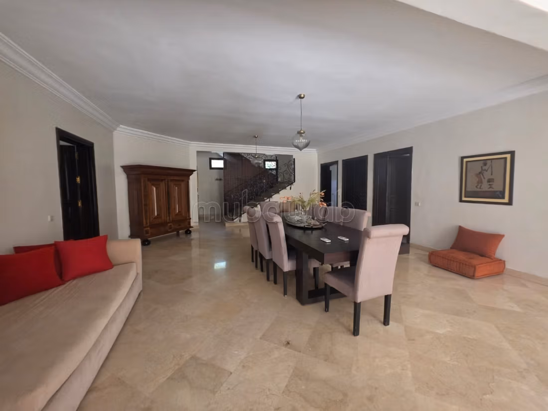 Magnifica villa arredata in affitto a Targa - 1200 m²