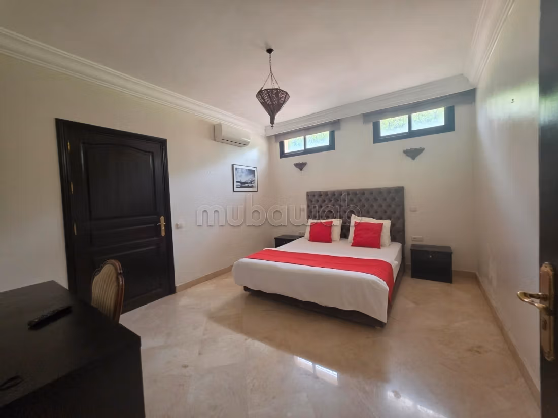 Magnifica villa arredata in affitto a Targa - 1200 m²