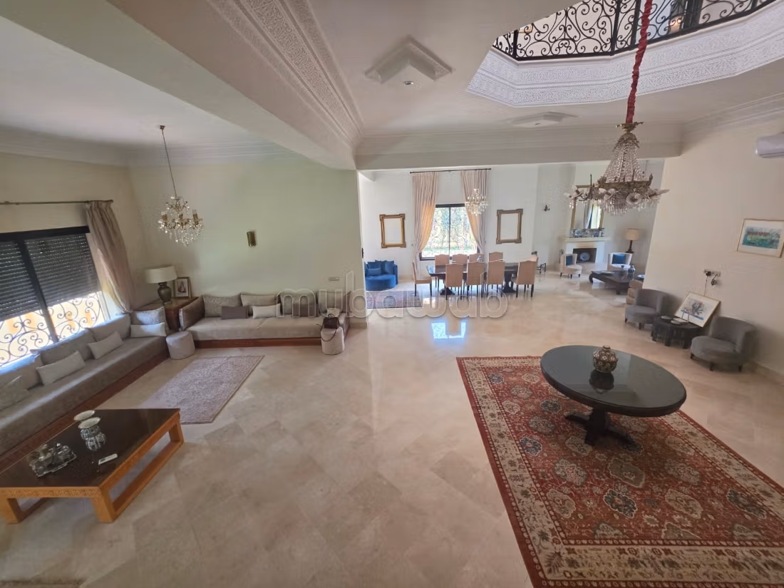 Magnifica villa arredata in affitto a Targa - 1200 m²