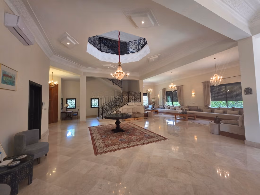 Magnifica villa arredata in affitto a Targa - 1200 m²