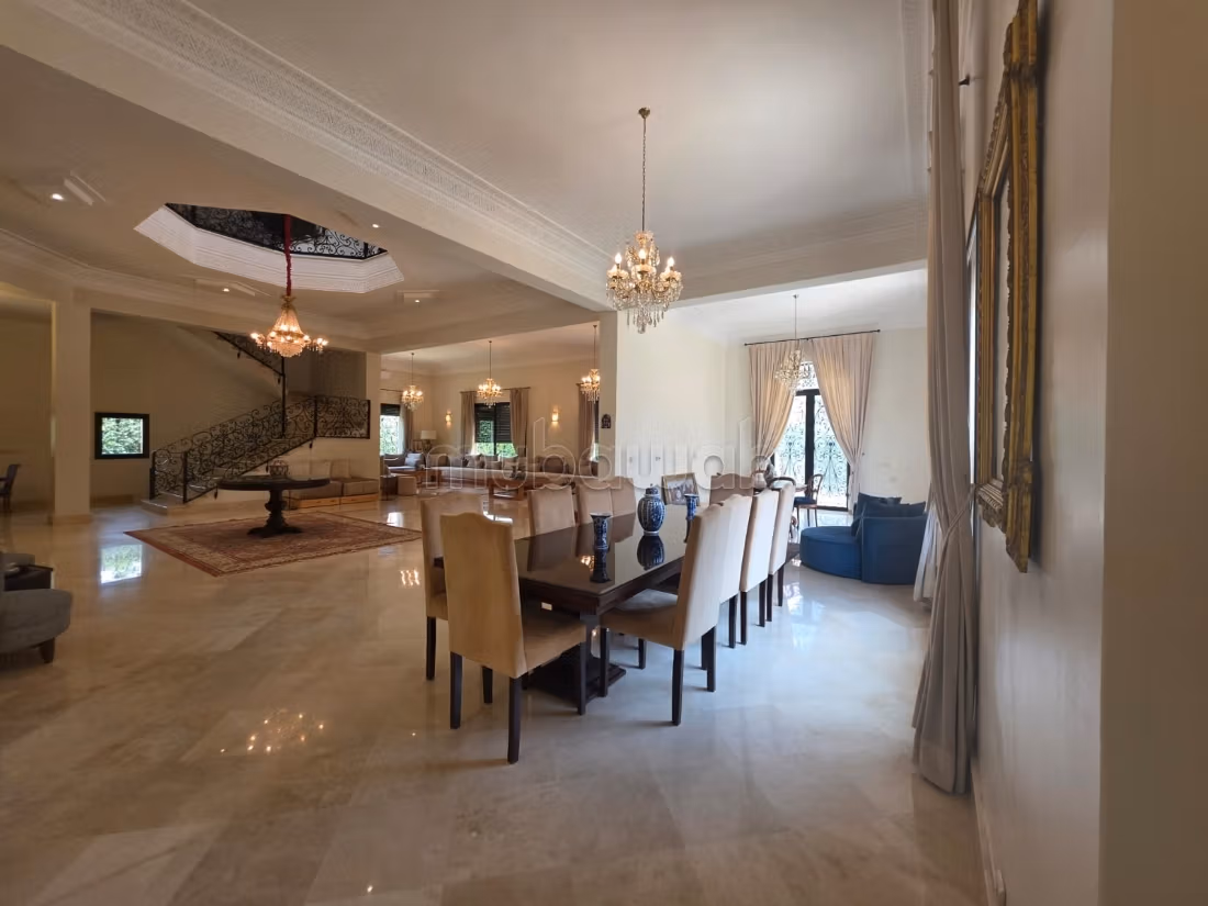 Magnifica villa arredata in affitto a Targa - 1200 m²