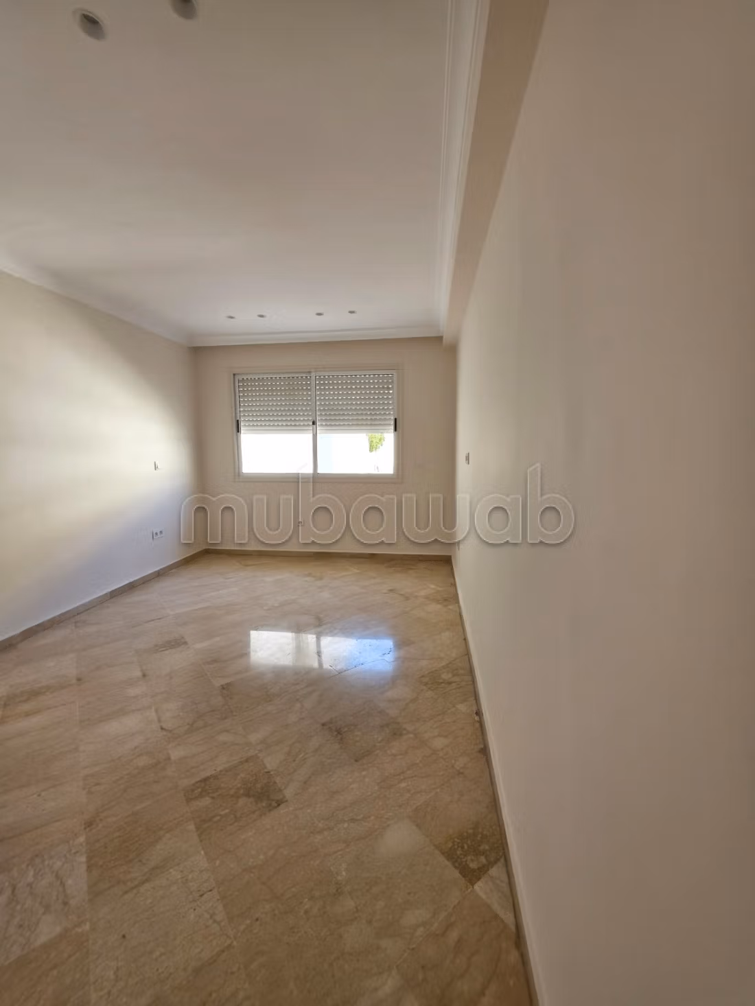 Location d'un appartement à Racine. 2 pièces confortables. Belle terrasse et jardin
