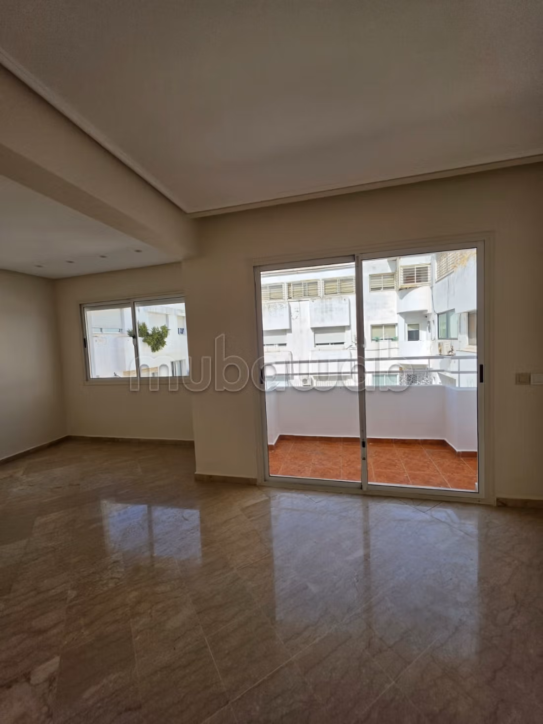 Location d'un appartement à Racine. 2 pièces confortables. Belle terrasse et jardin — 2