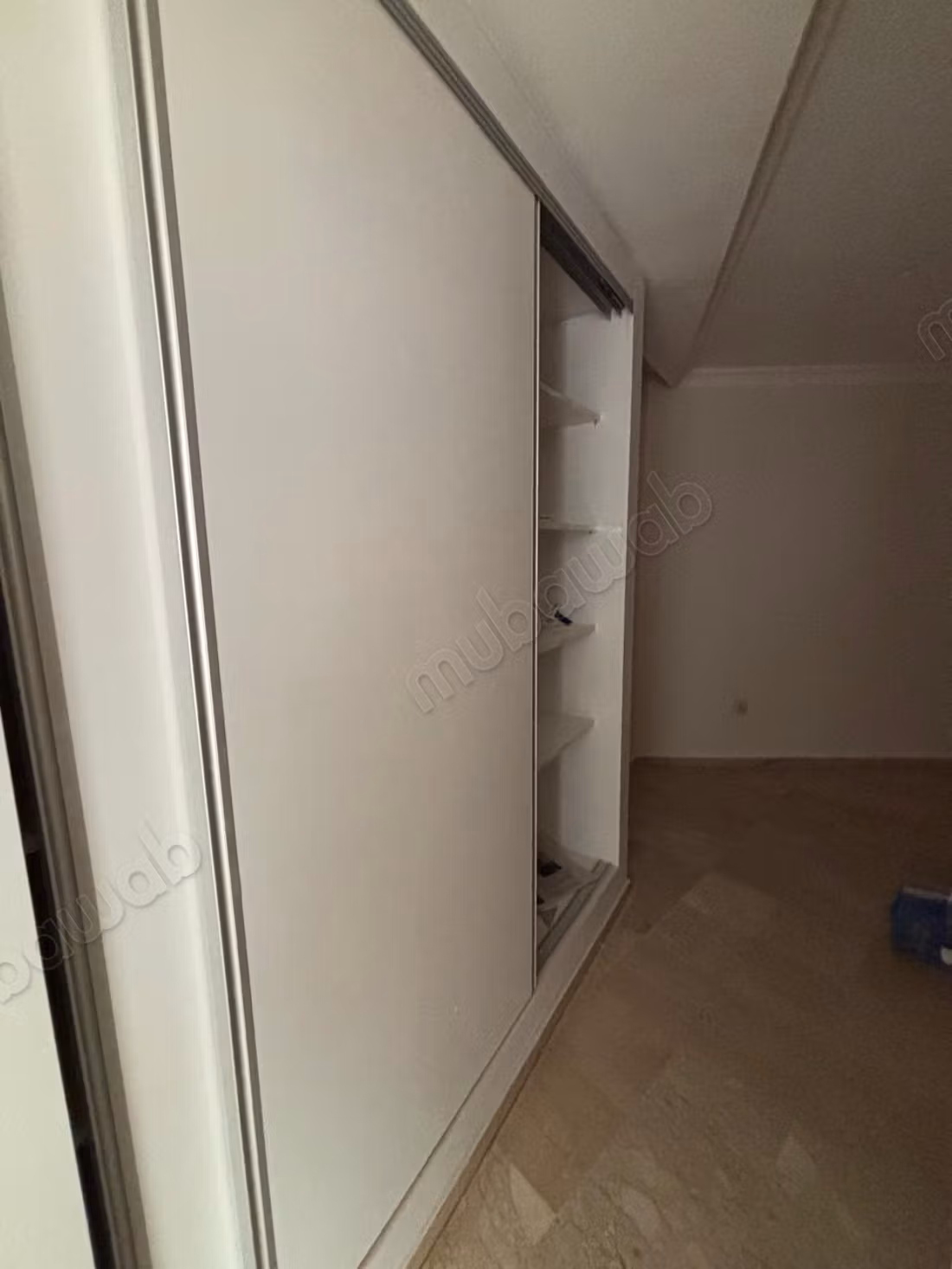 Rental of an apartment in Racine. 2 comfortable rooms. Beautiful terrace and garden