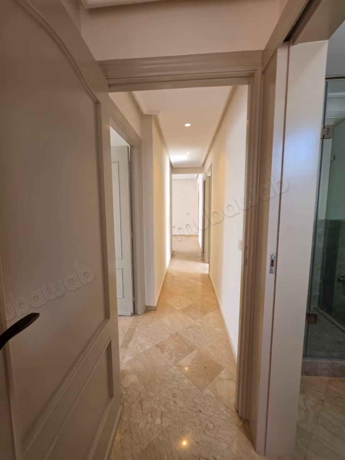 Rental of an apartment in Racine. 2 comfortable rooms. Beautiful terrace and garden