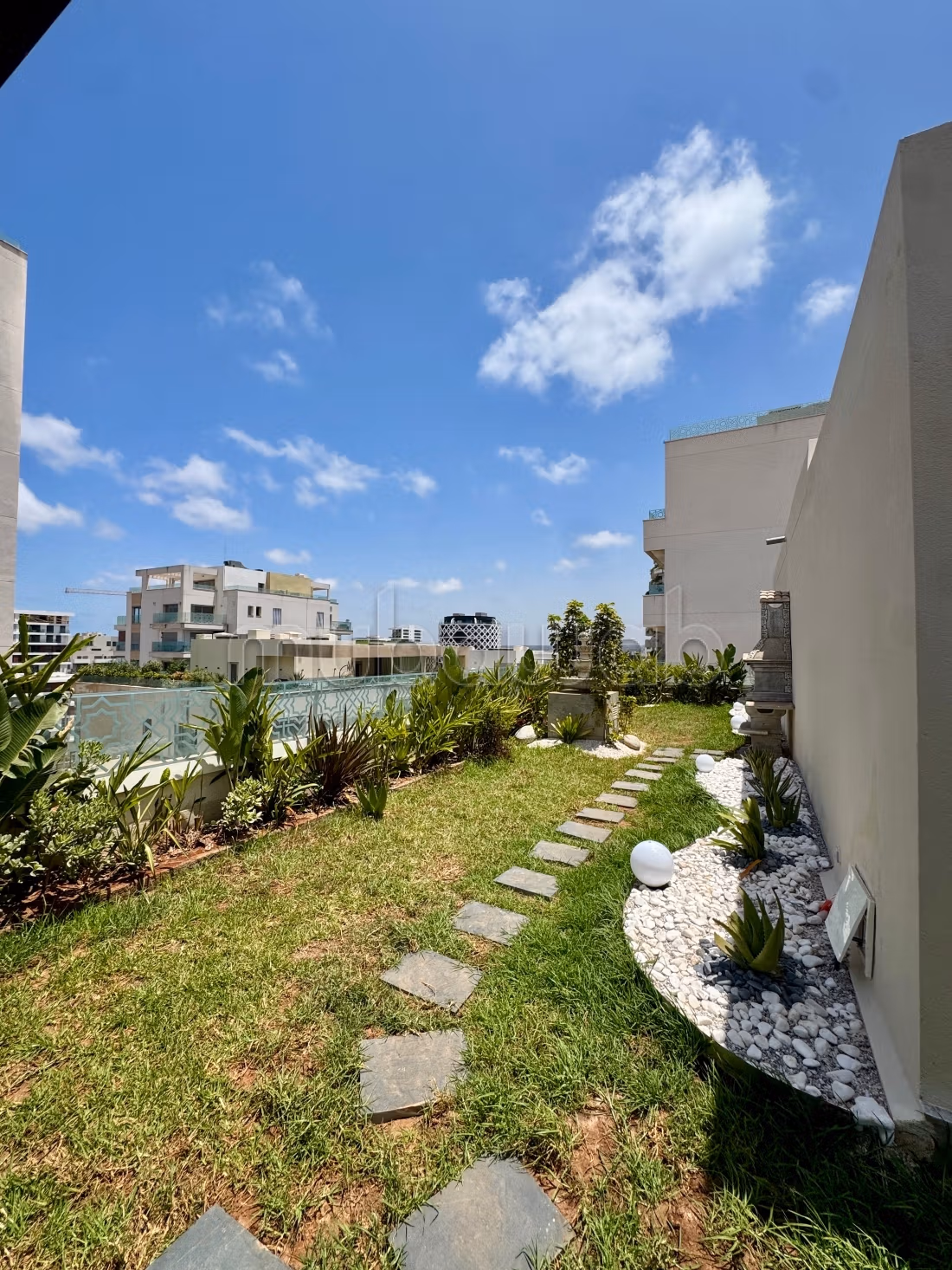 À Vendre – Penthouse Duplex d’Exception au CFC — 4