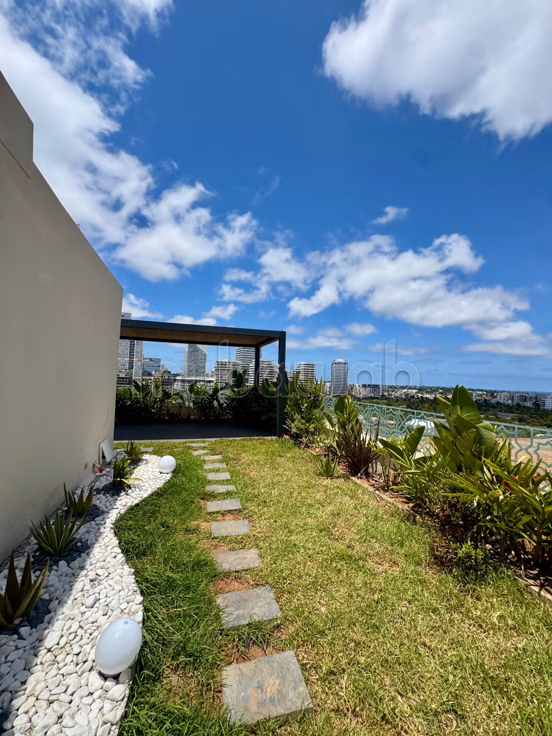 À Vendre – Penthouse Duplex d’Exception au CFC — 5