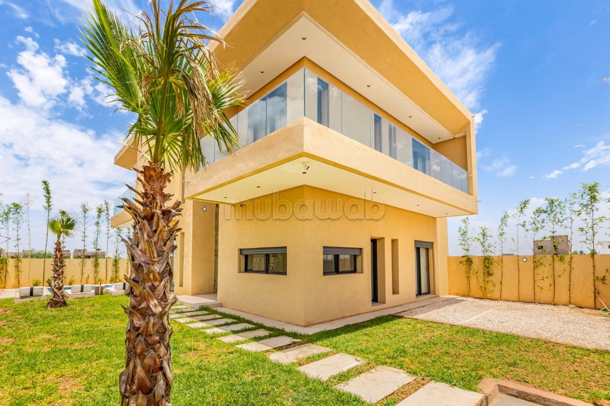 Long-term rental contemporary villa km 9