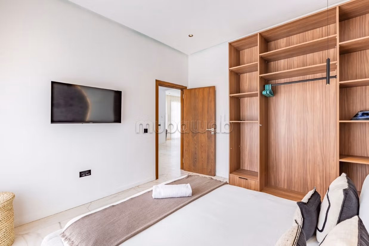 Long-term rental contemporary villa km 9