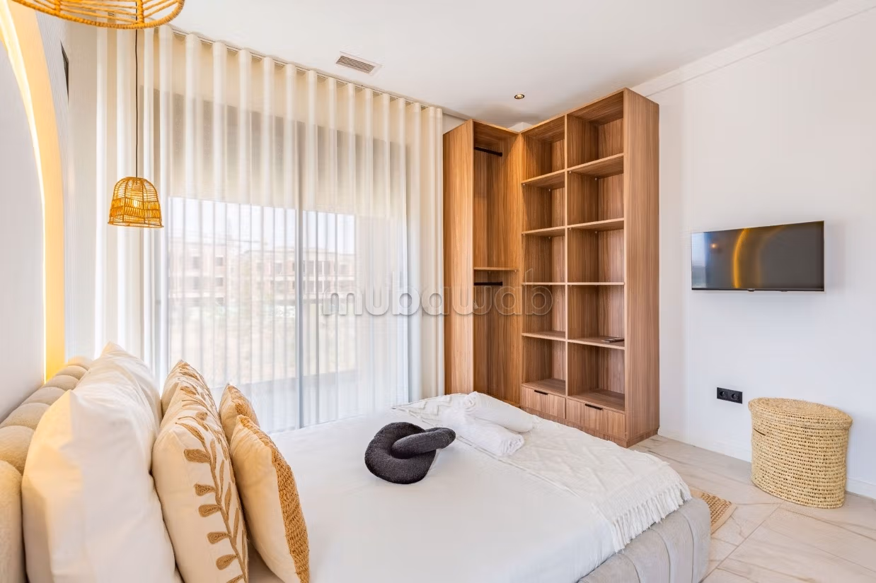 Long-term rental contemporary villa km 9