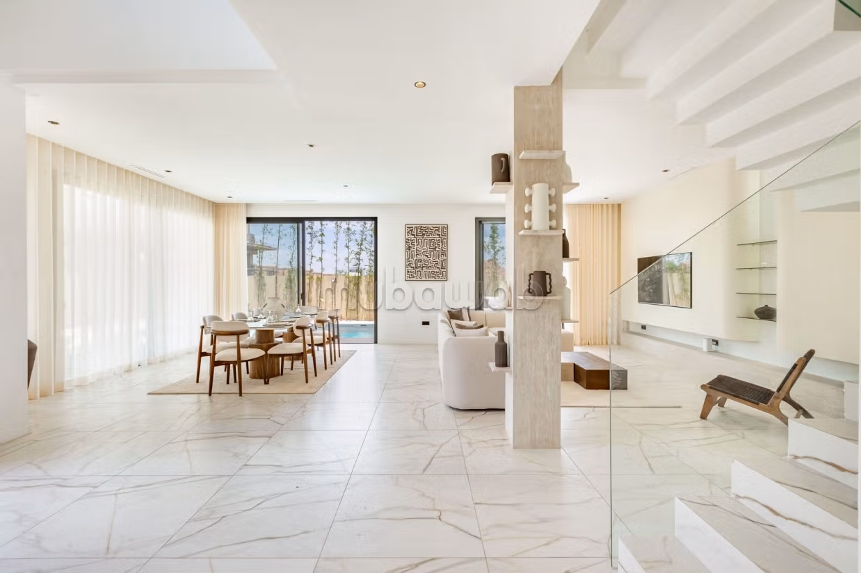 Long-term rental contemporary villa km 9