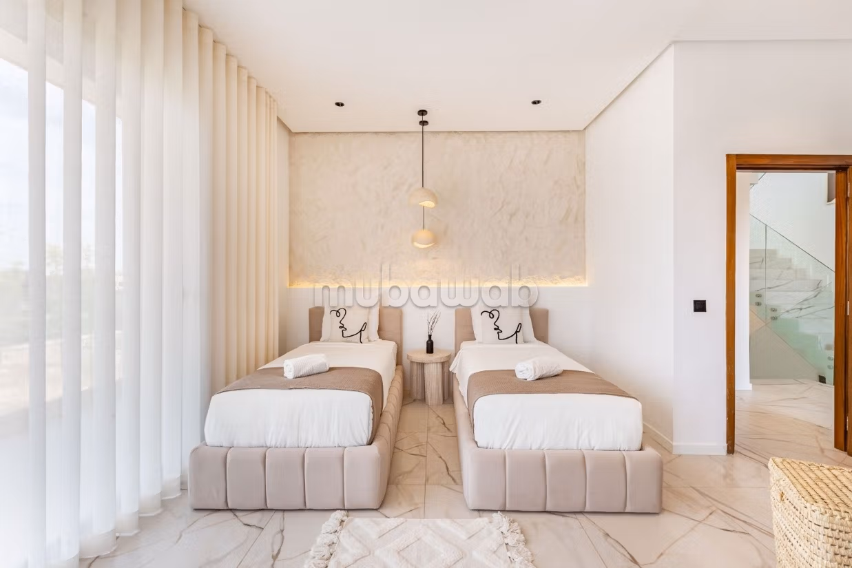 Long-term rental contemporary villa km 9