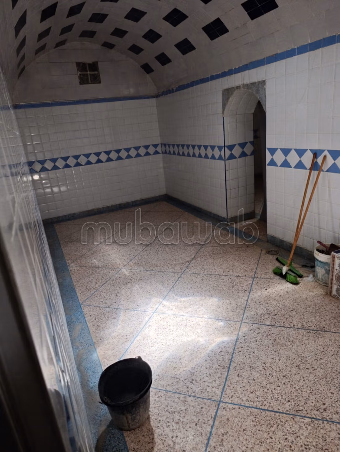 Hammam avec puit, ma3sara moderne, maisons, magasins à l'achat à Demnate.
Surface de 500 m²