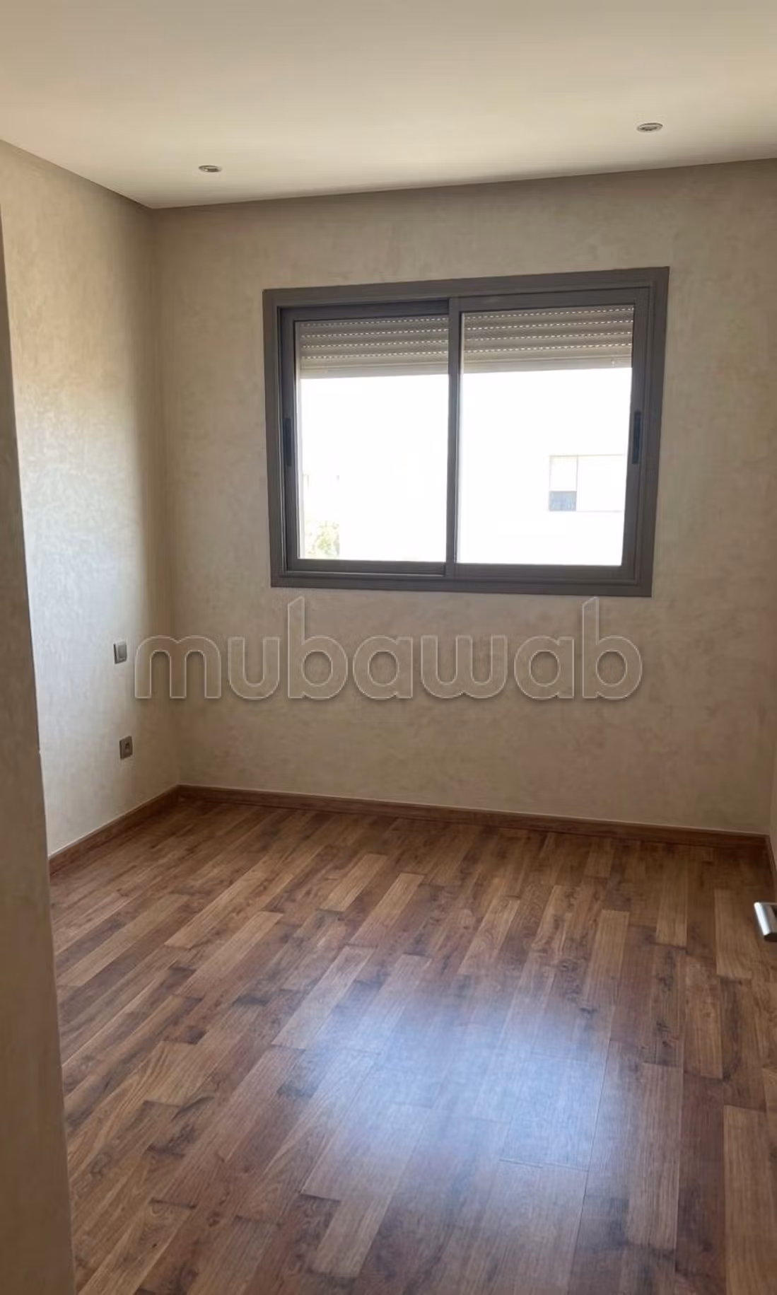 Apartamento soleado en venta – Barrio Almaz