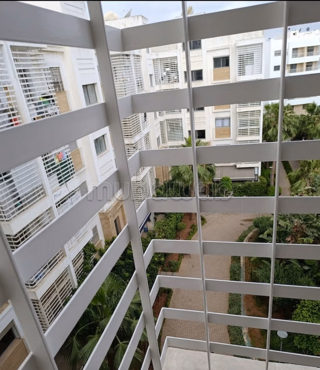 Apartamento soleado en venta – Barrio Almaz