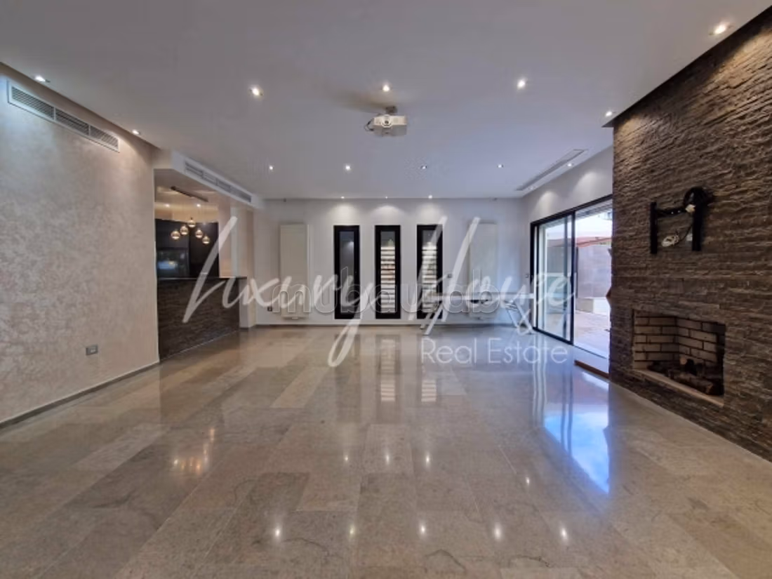 Duplex di lusso S3 con piscina e giardini a Soukra