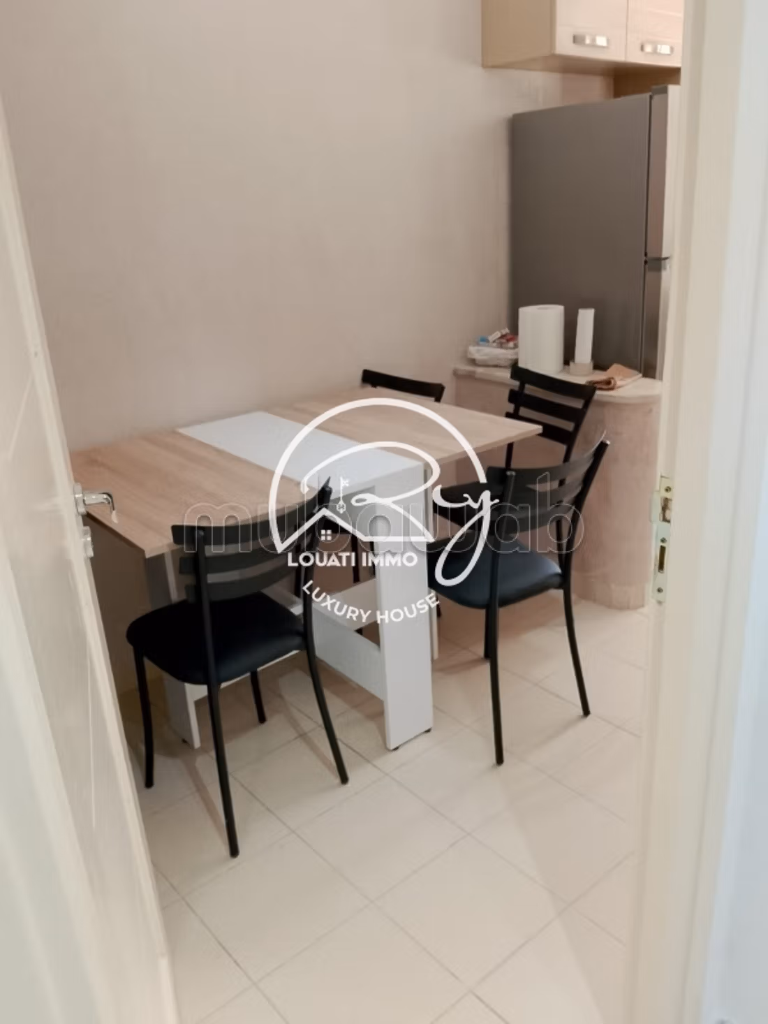 In vendita un appartamento S1 a Soukra