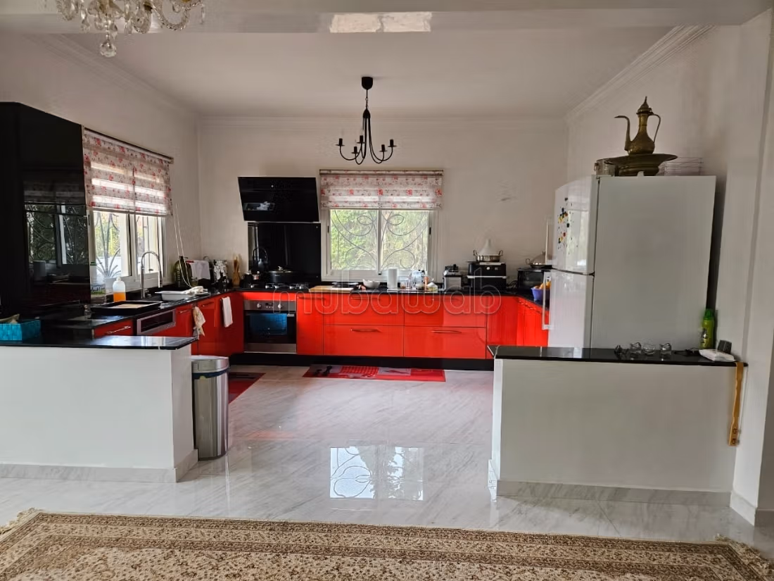 Villa en venta en Targa – 400 m² con piscina