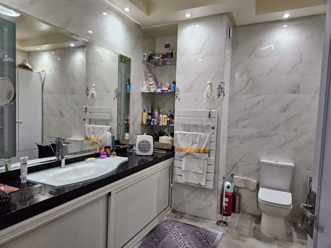 Villa en venta en Targa – 400 m² con piscina
