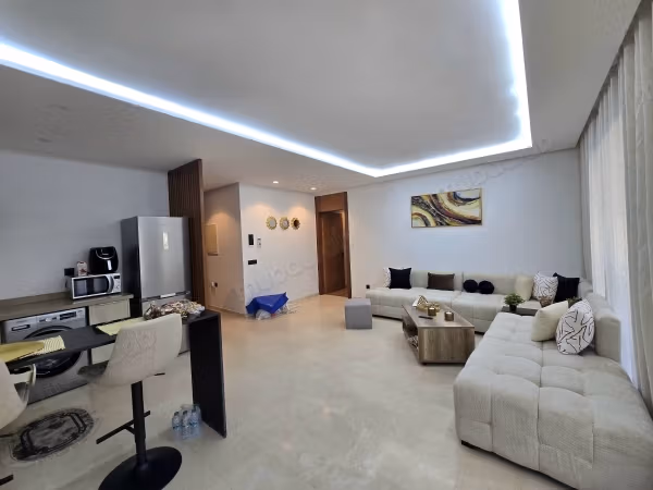 Bell'appartamento in affitto a Casablanca Finance City. Superficie di 70 m². Arredato