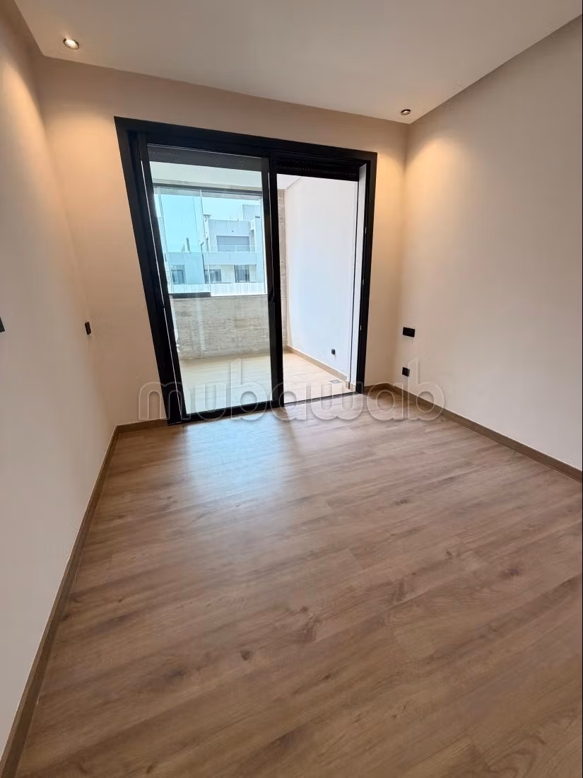 Very nice empty apartment white keys