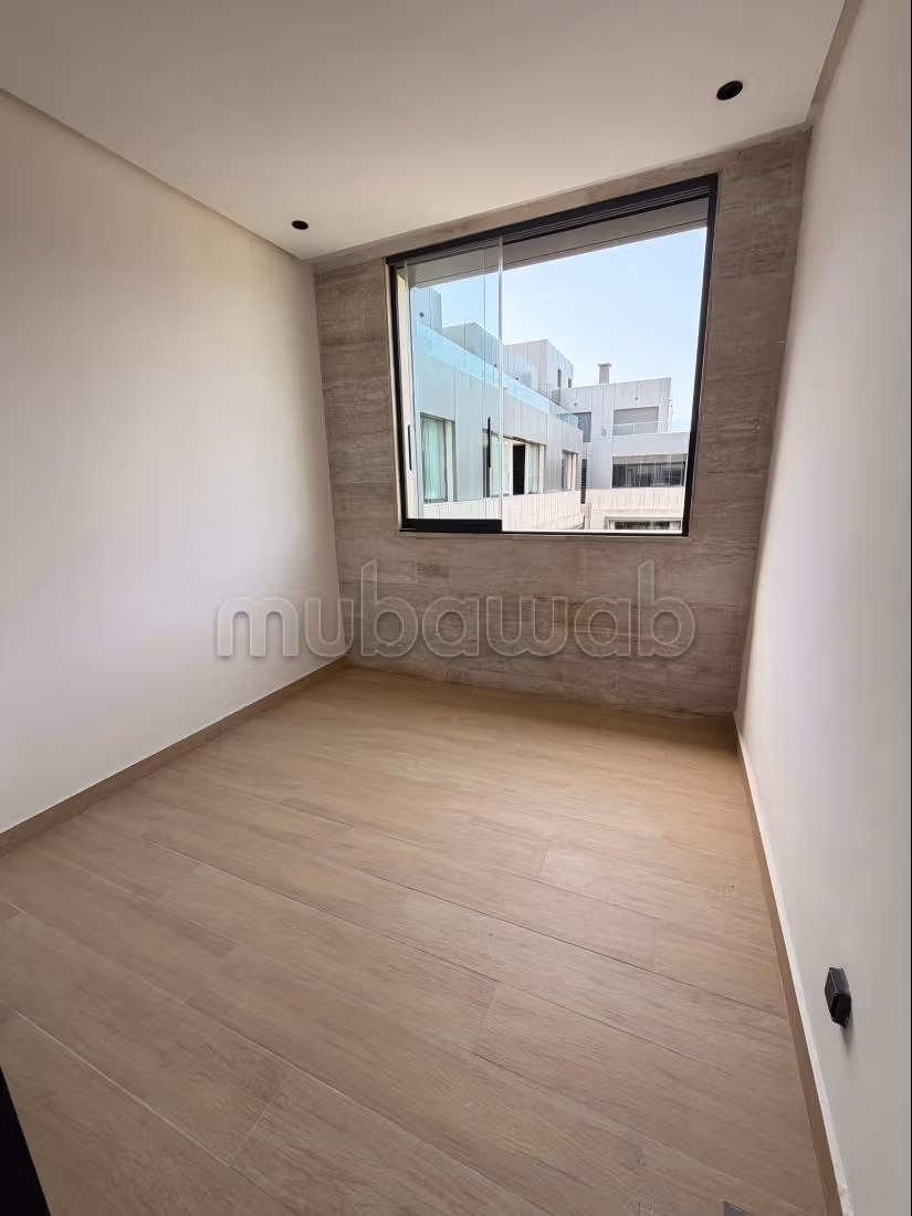 Very nice empty apartment white keys