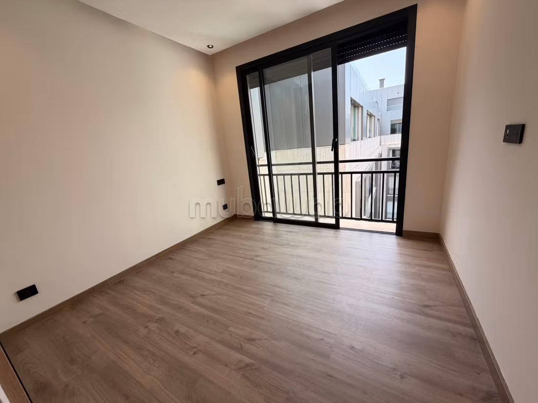Very nice empty apartment white keys
